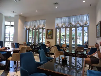 Nero-Sweet moments, Varna