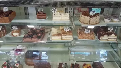 Сладкарница за народа "Атлант"