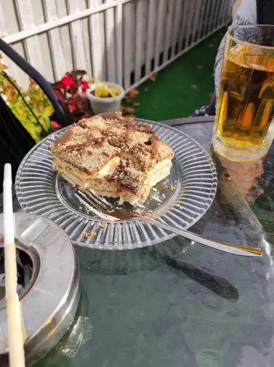 Кафе сладкарница Лилия