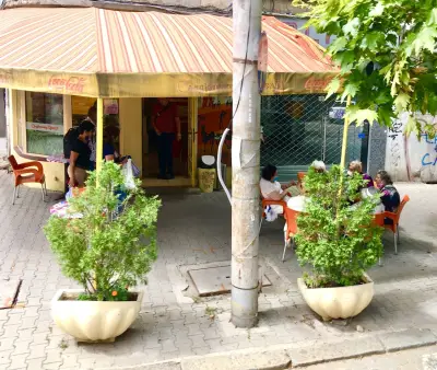 Сладкарница Пчела Лозенец