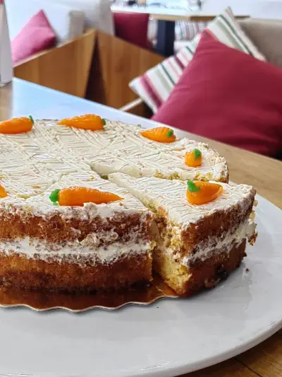 Сладкарница Златовръх