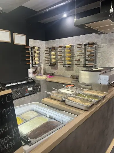 Mr. Chimney Bakery & Café - Козуначени коминчета