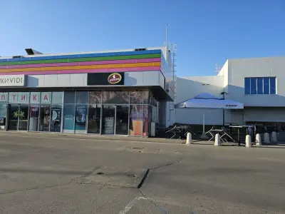One Minute XOPark (Jumbo Plaza) - Сандвичи, Салати, Десерти, Цигари, Безалкохолни напитки, Захарни изделия