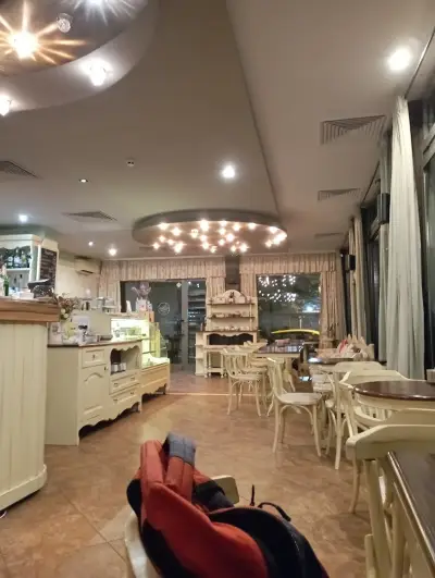 Le Salon aux Fleurs