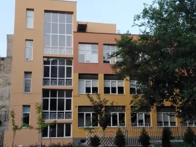 Професионална Гимназия По Стопанско Управление, Администрация И Услуги Атанас Буров