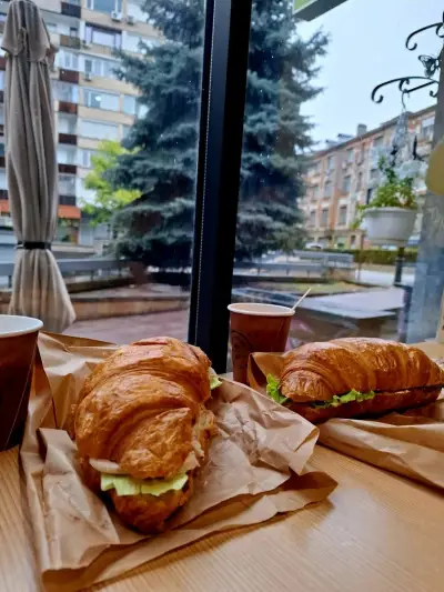 Les Croissants