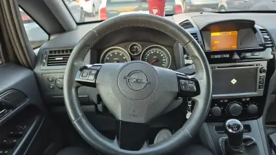 TEAM AUTO