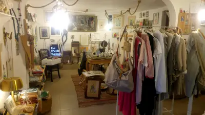 Le Petit Salon
