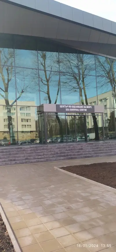 Плувен комплекс - Морско училище, Варна