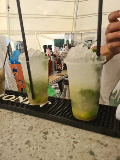 Barbaron beach bar