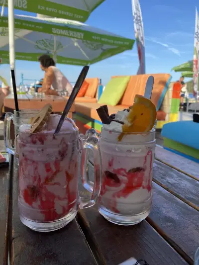 Barbaron beach bar