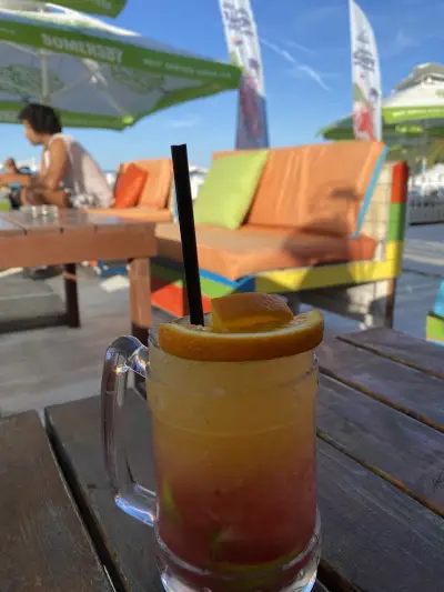 Barbaron beach bar