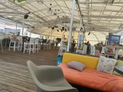 Barbaron beach bar