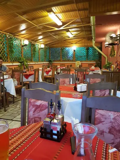 Bar & Grill "NELLY"
