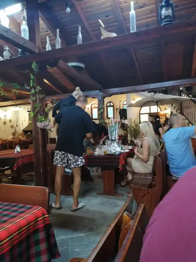 Механа При Хъшовете