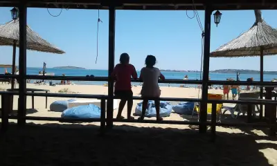 Liucy's Surf Bar