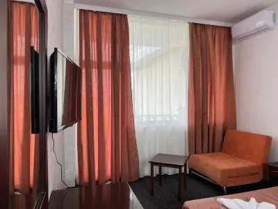 Dahlia Garden Hotel