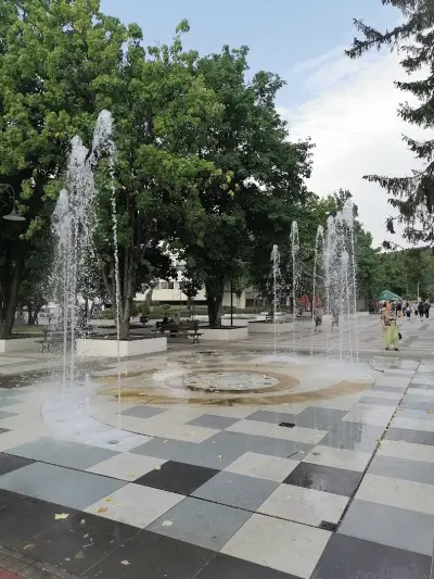 Площад „Захари Зограф“