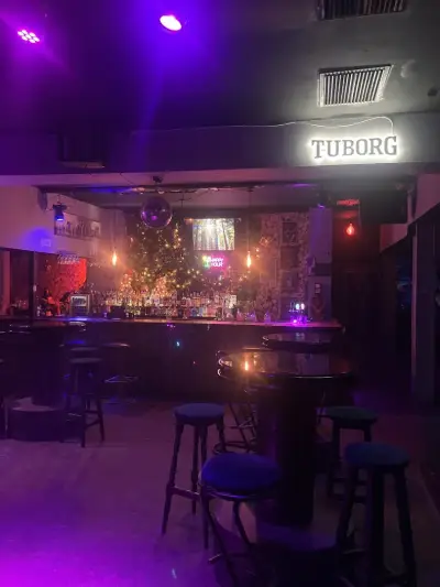 Buzz bar Nightlife
