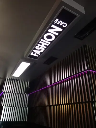 Fashion Cafe