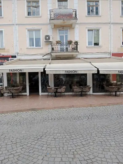 Fashion Cafe