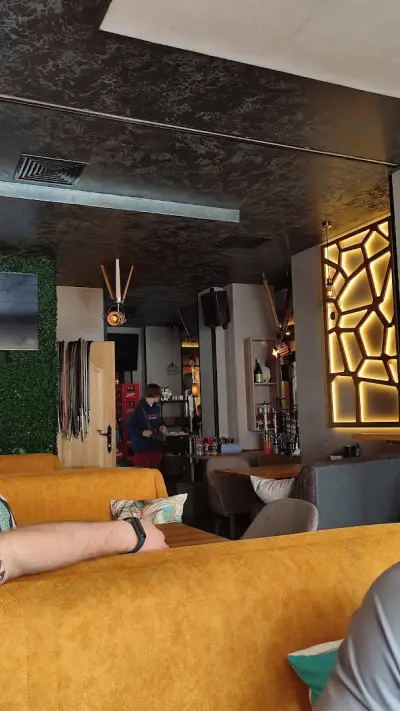 Cvet Bar & Dinner