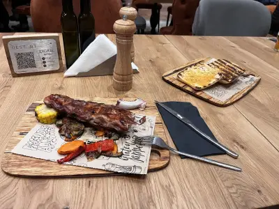 Хотел Смолени