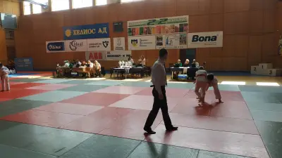 Спортна зала „Дан Колов“