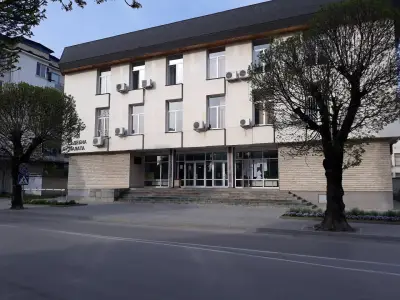Спортна зала „Дан Колов“