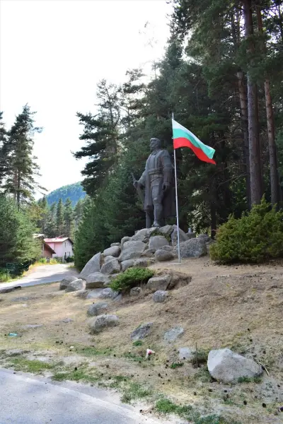 Проходът Попови ливади / Popovi Livadi Pass