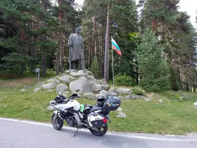 Проходът Попови ливади / Popovi Livadi Pass