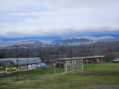 Стадион Лебница