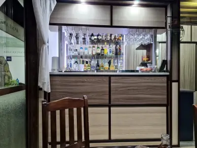 Тунджа, кафене и ресторант