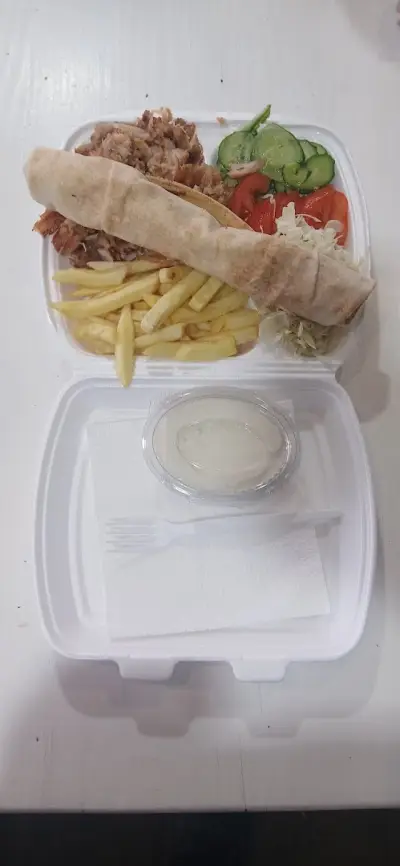 Пица и дюнер Ламята