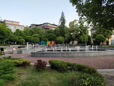 Фонтанът на площад "Свобода" - Дупница
