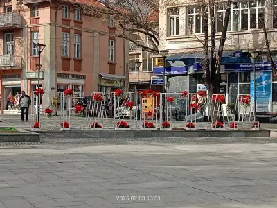 Площад Николай Гяуров