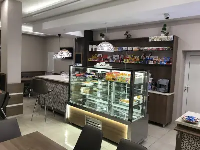 Закусвалня и сладкарница