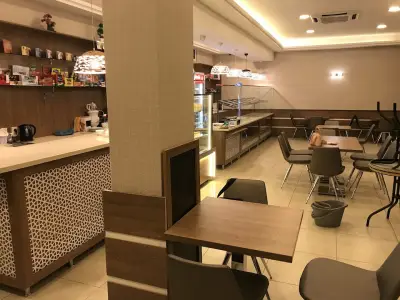Закусвалня и сладкарница