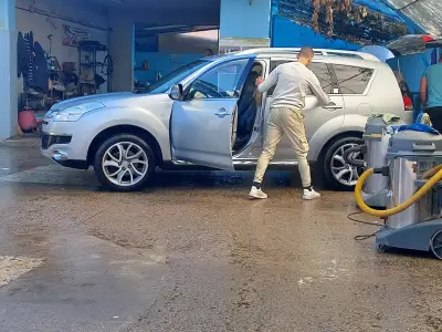 Автомивка "ИНИ"