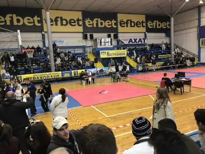 Спортна Зала "Младост"