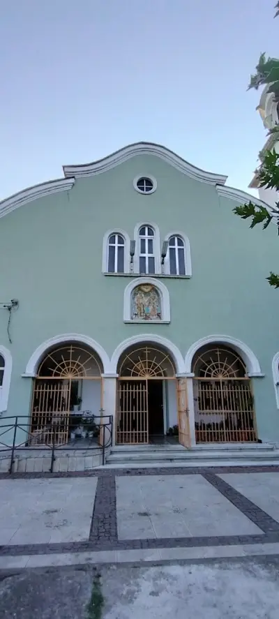 Храм "Св.св. Кирил и Методий"