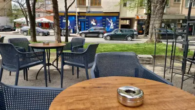 Кафе-Аперитив Етикет „Etiquette lounge and bar"