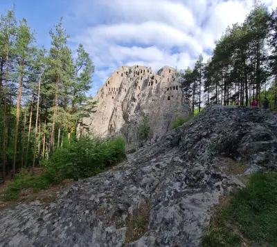 Тракийски скален култов комплекс "Орлови скали"