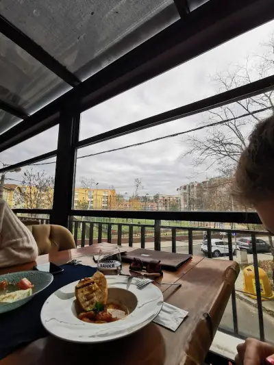 La Vista Pizza & Restaurant