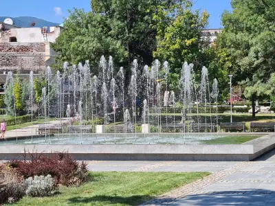 Фонтанът пред Художествената галерия - Кюстендил