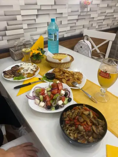 Бистро Маниа