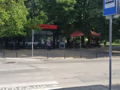 кафе Червено и черно