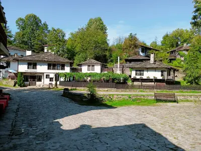 Архитектурно-исторически резерват Боженци
