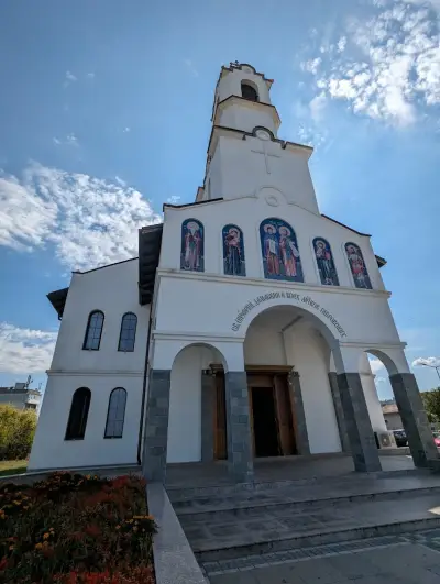 Храм „Св.Св. Онуфрий, Дамаскин и всех мучеников Габровских“
