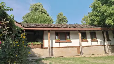 Четири Къщи